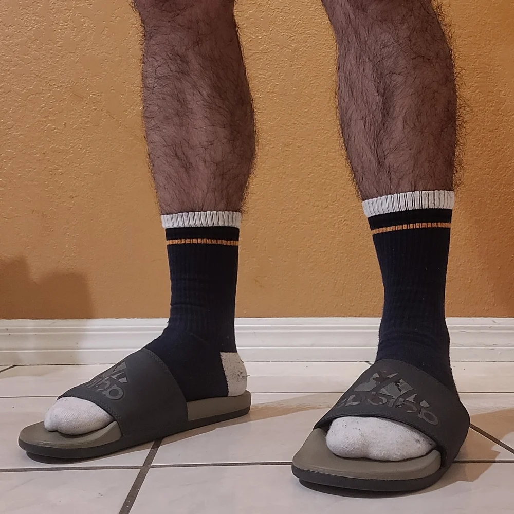 Adidas slides - Picture 8 of 8